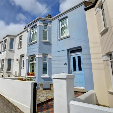 Holiday home The Blue House 18 Glynn Road Padstow